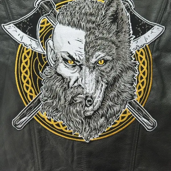 Patch bordado grande num colete