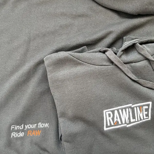 Hoodie bordado para marca local