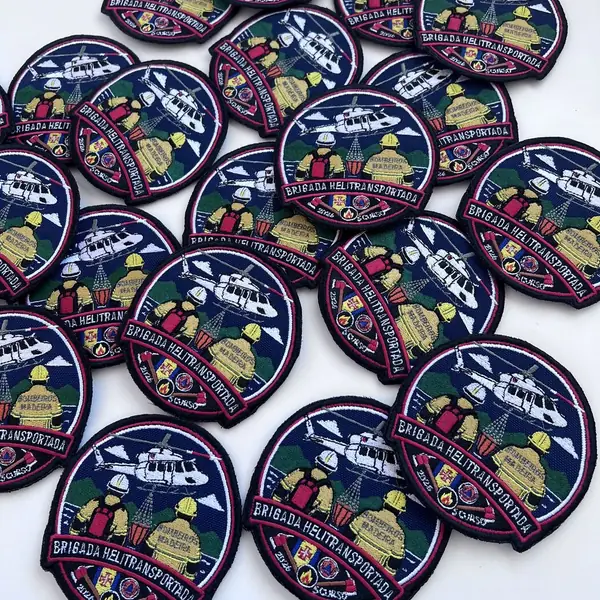 Patches bordados em série
